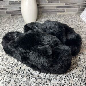 PINK Victoria's Secret Black Fuzzy Slippers
